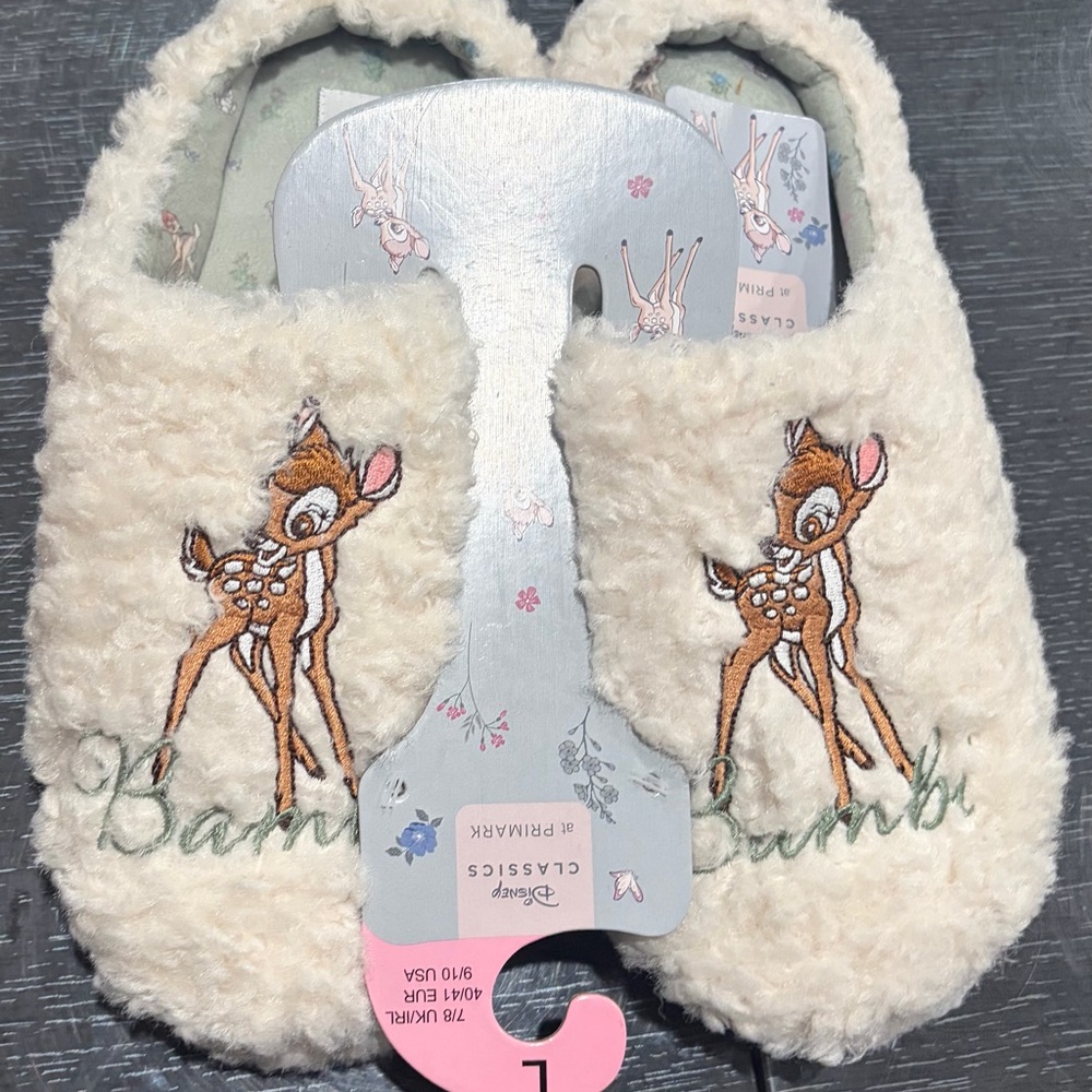 Bambi Embroidered Fuzzy Slippers women’s size large 9/10